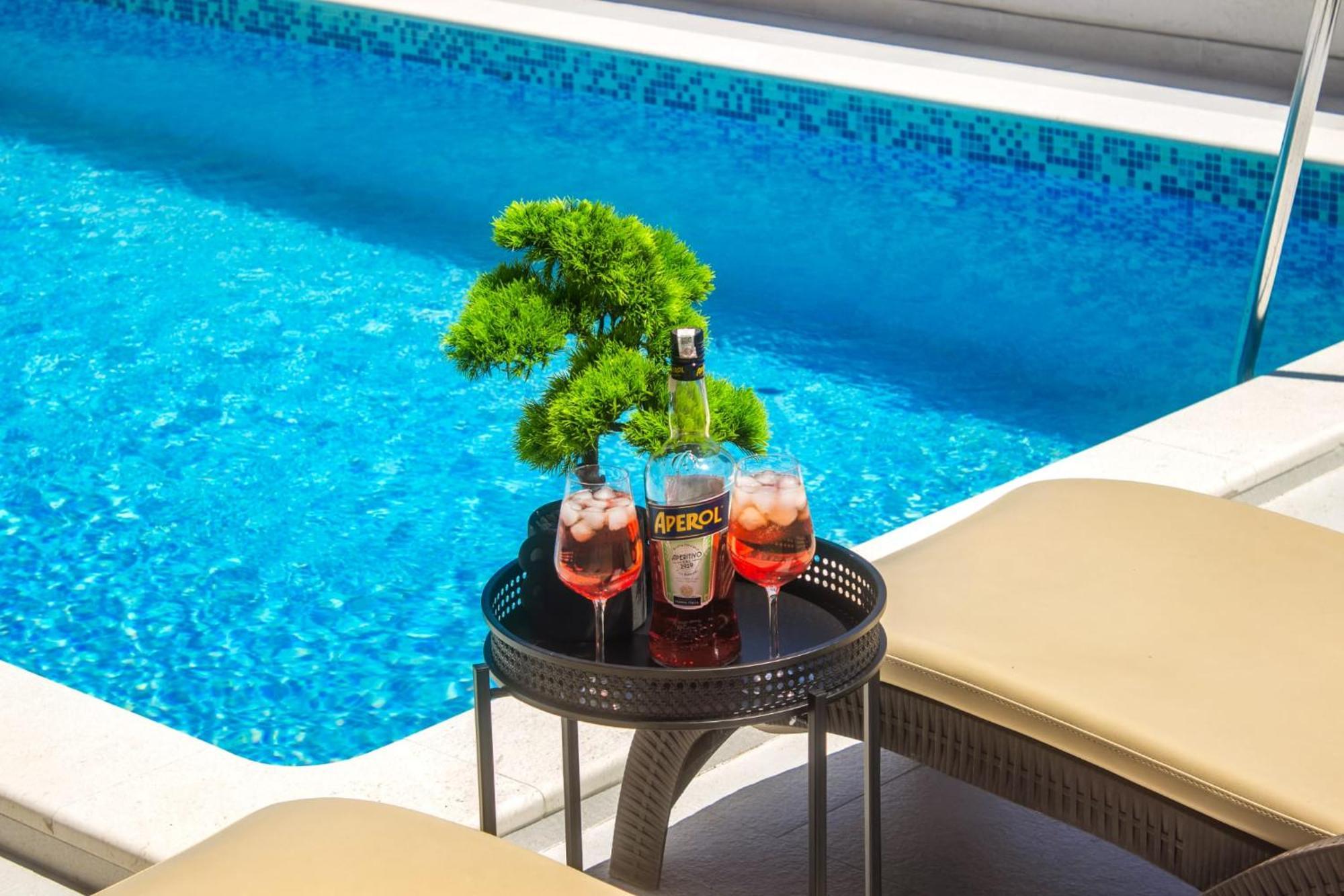 Villa Dalmatian Child With Swimming Pool, Close To The Beach Vinišće Esterno foto